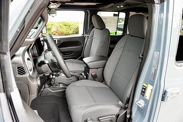 New 2026 Anvil Clear-Coat Exterior Paint Jeep Sport S image 24