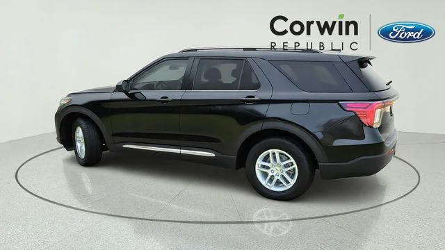 Certified Used 2025 Black Metallic Ford Active image 3