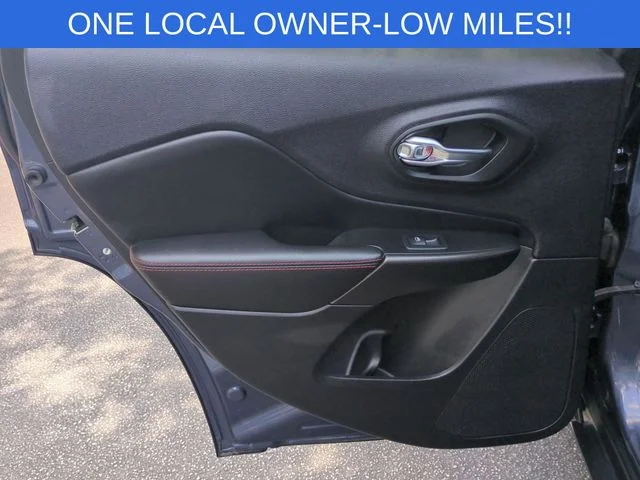 Used 2019 Blue Jeep Trailhawk image 27