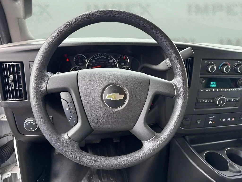 Used 2024 Summit White Chevrolet 1WT image 12