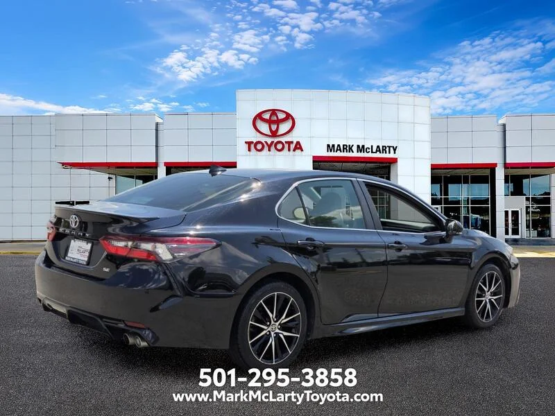 Used 2024 Midnight Black Metallic TOYOTA SE AUTO image 5