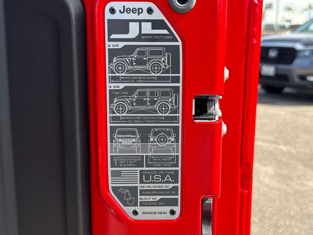 New 2026 Firecracker Red Clear-Coat Exterior Paint Jeep Rubicon image 12
