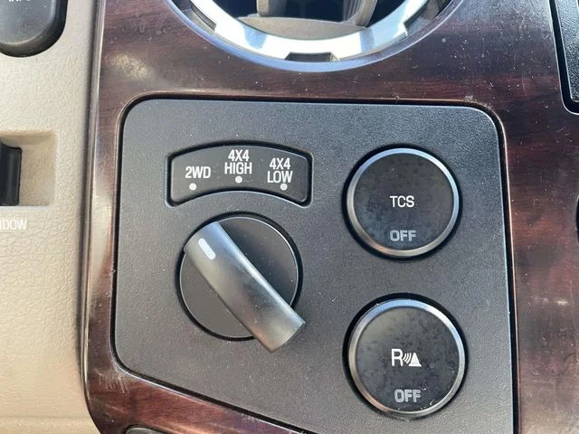 Used 2008  Ford Lariat image 32