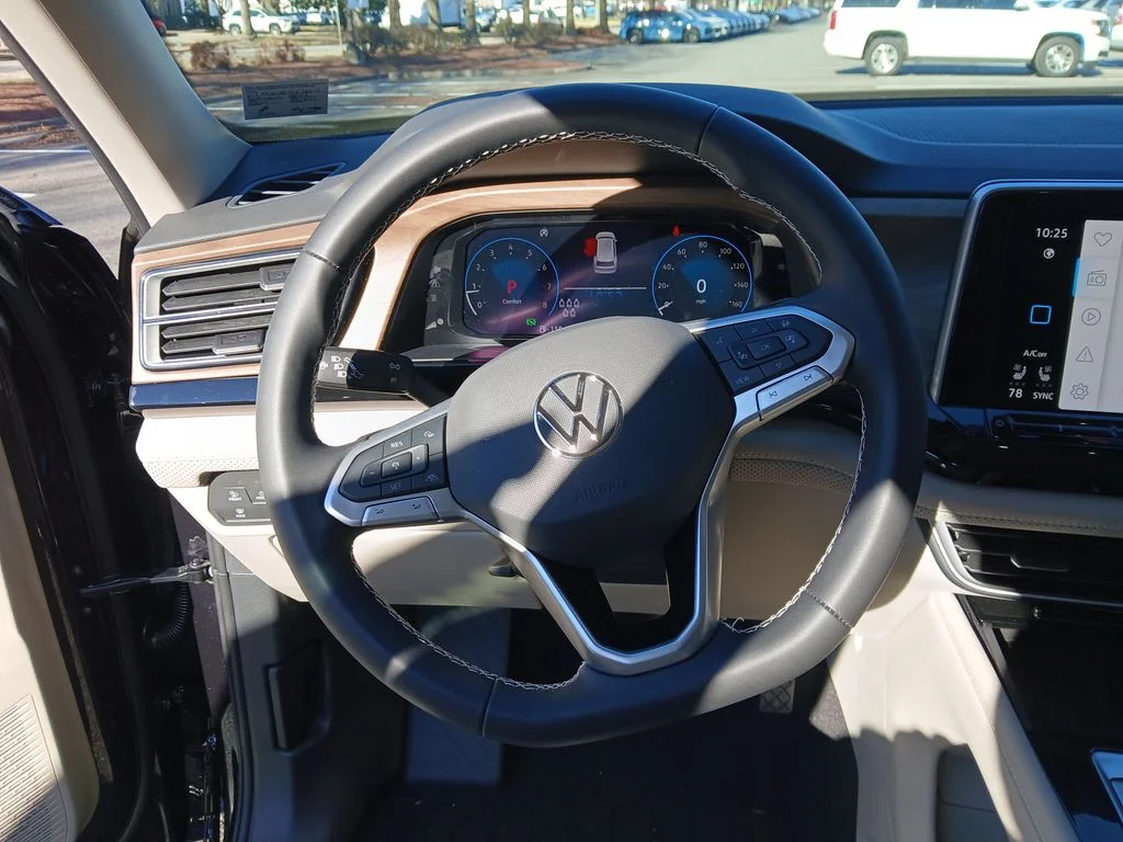 New 2026 Black Volkswagen 2.0T SE w/Technology image 14