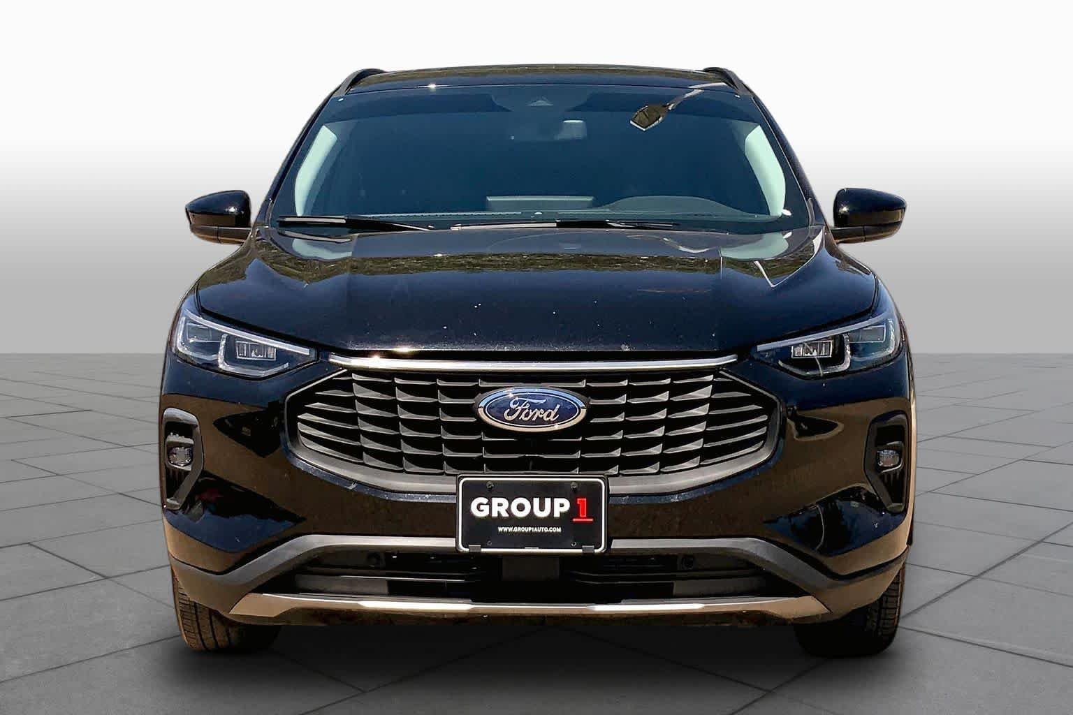 Certified Used 2025 Agate Black Metallic Ford Platinum image 4