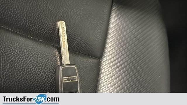 Used 2014 Iridium Metallic GMC SLT image 23
