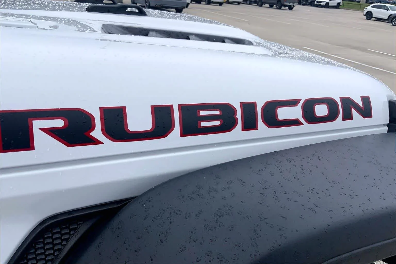 Used 2022 Bright White Clearcoat Jeep Rubicon image 8
