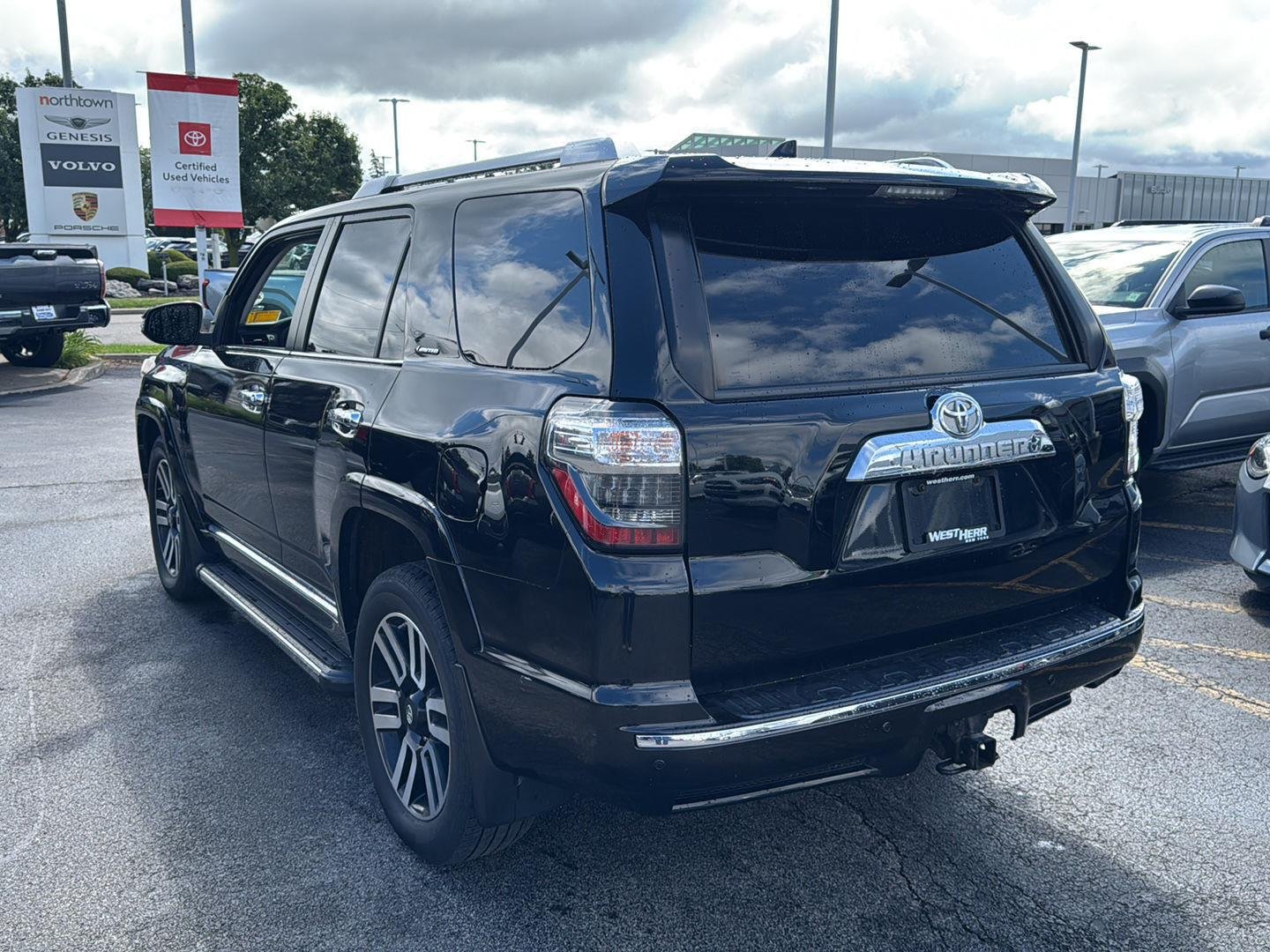 Used 2017 Midnight Black Metallic Toyota Limited image 4