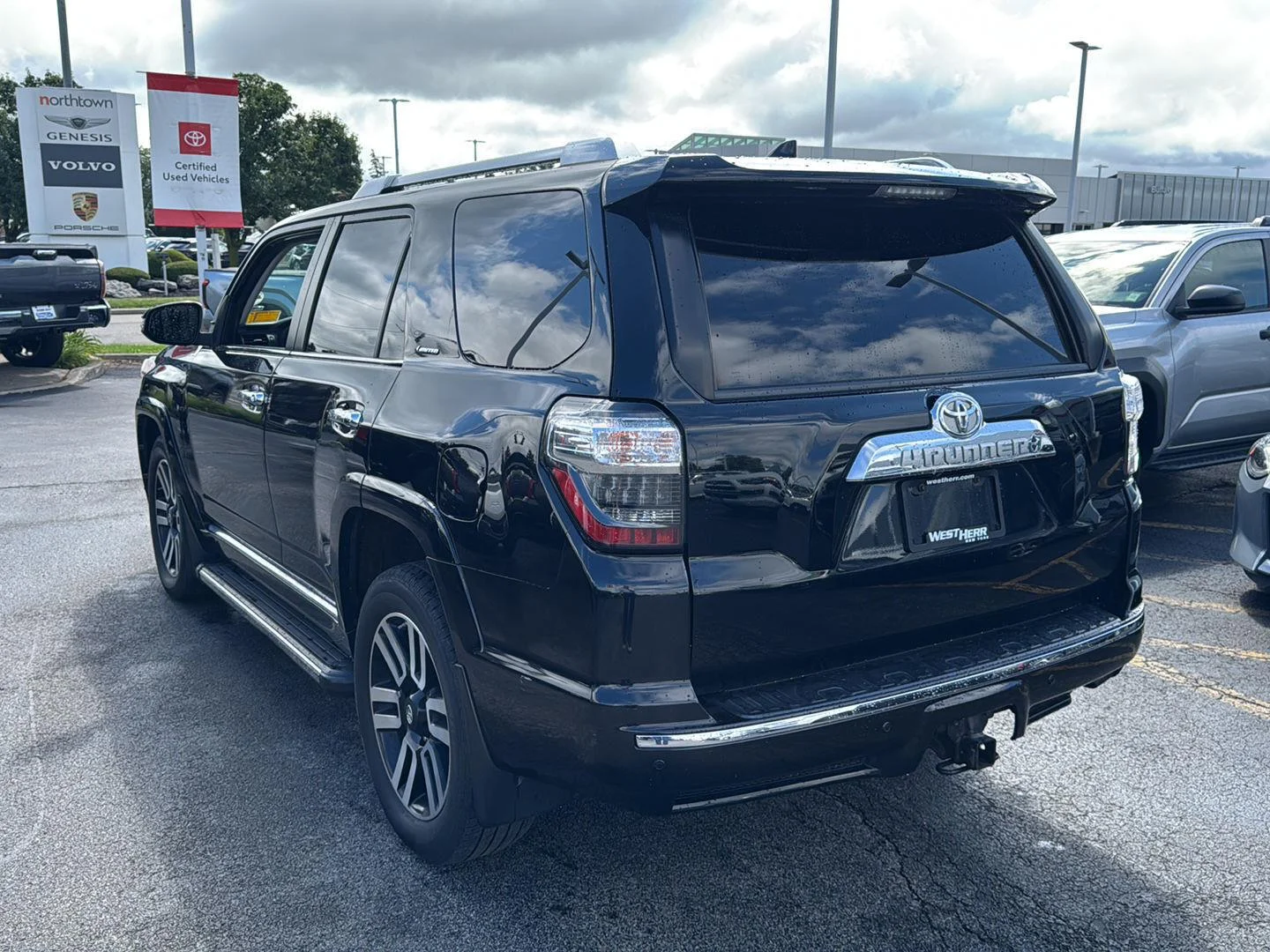 Used 2017 Midnight Black Metallic Toyota Limited image 4