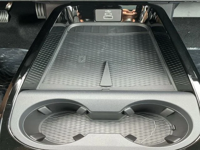 New 2025 Star White Metallic Tri-coat Ford GT image 18