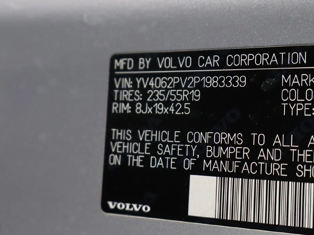 Used 2023 Silver Volvo B6 Core image 56
