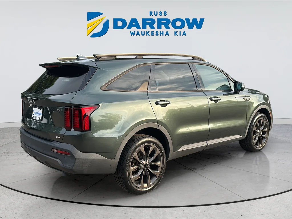 Certified Used 2023 Green Kia X-Line EX image 5