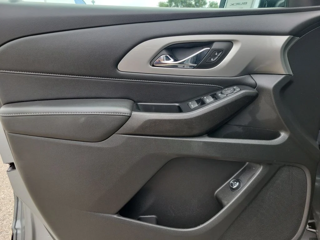 Used 2023 Gray Chevrolet LT image 19
