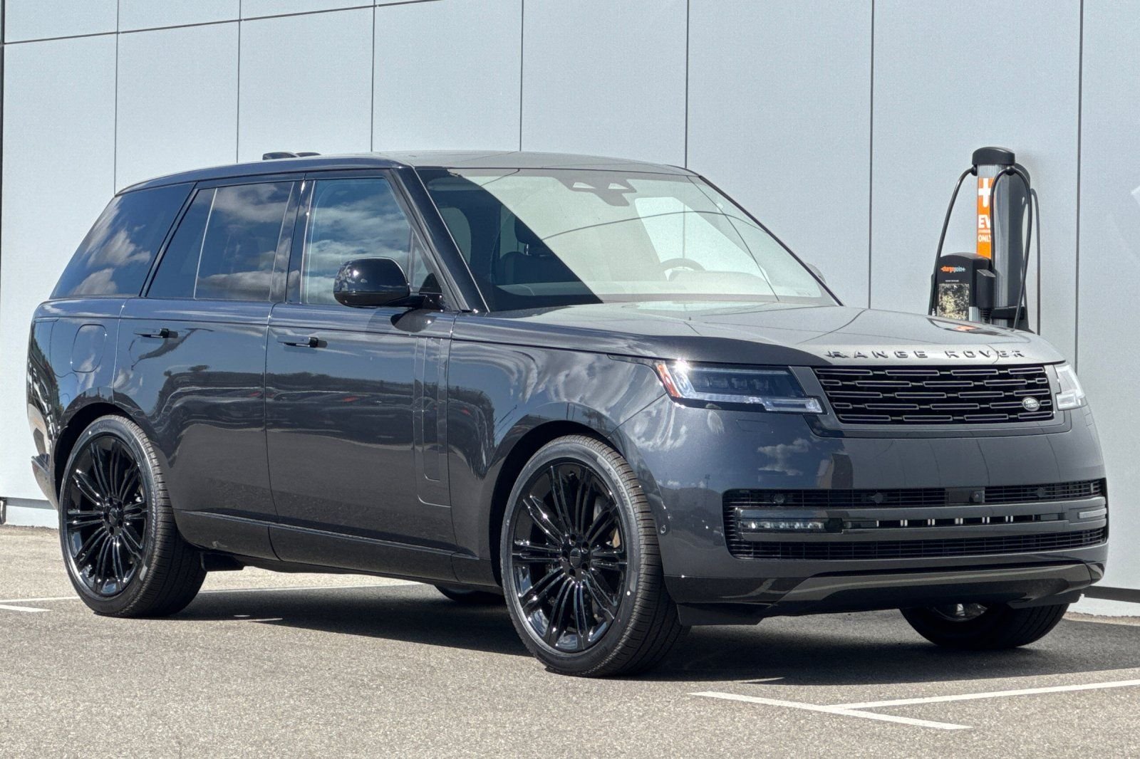 2026 Land Rover Range Rover SE - Photo 7