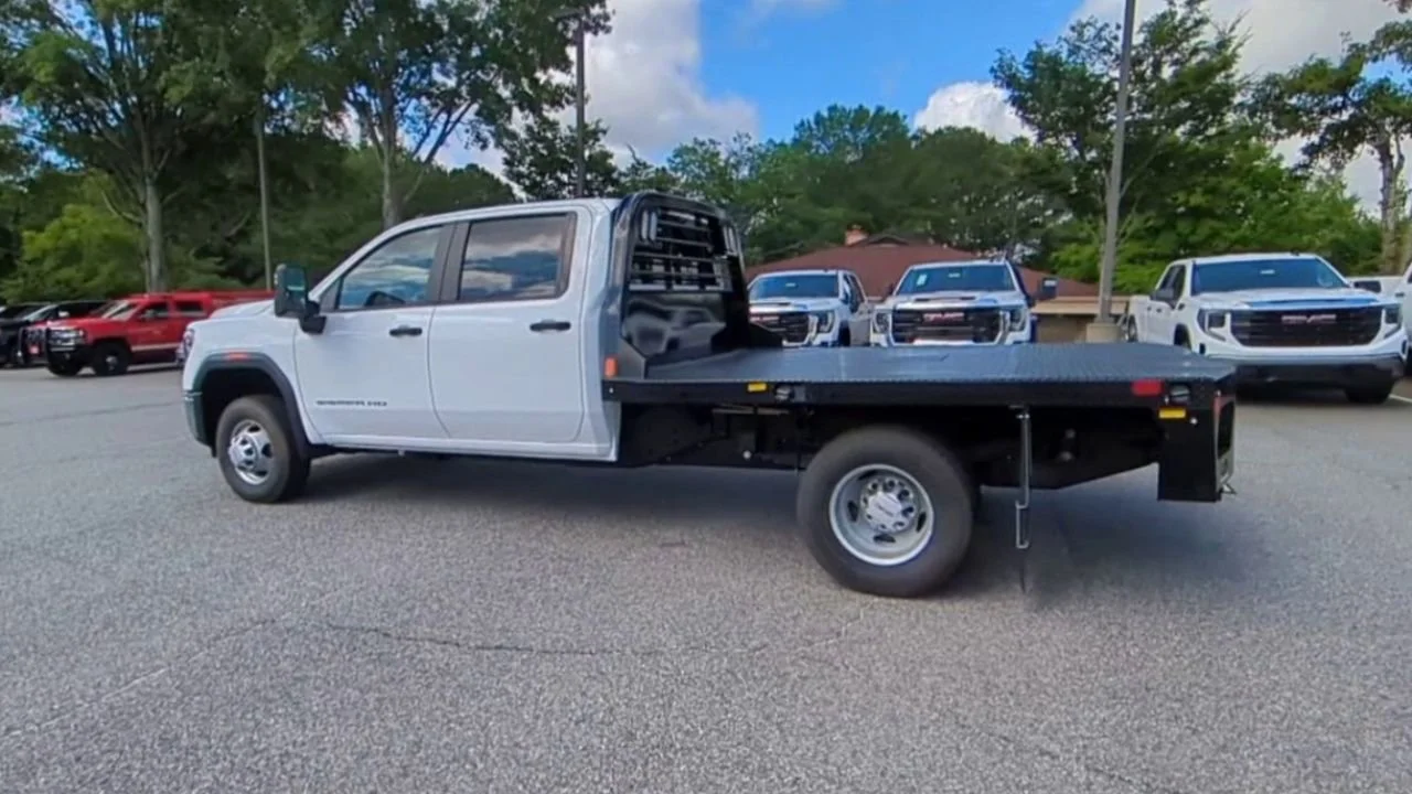 New 2025 Summit White GMC Pro image 6