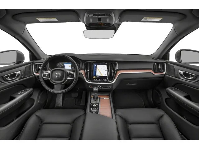 Used 2022 Silver Volvo Momentum image 5