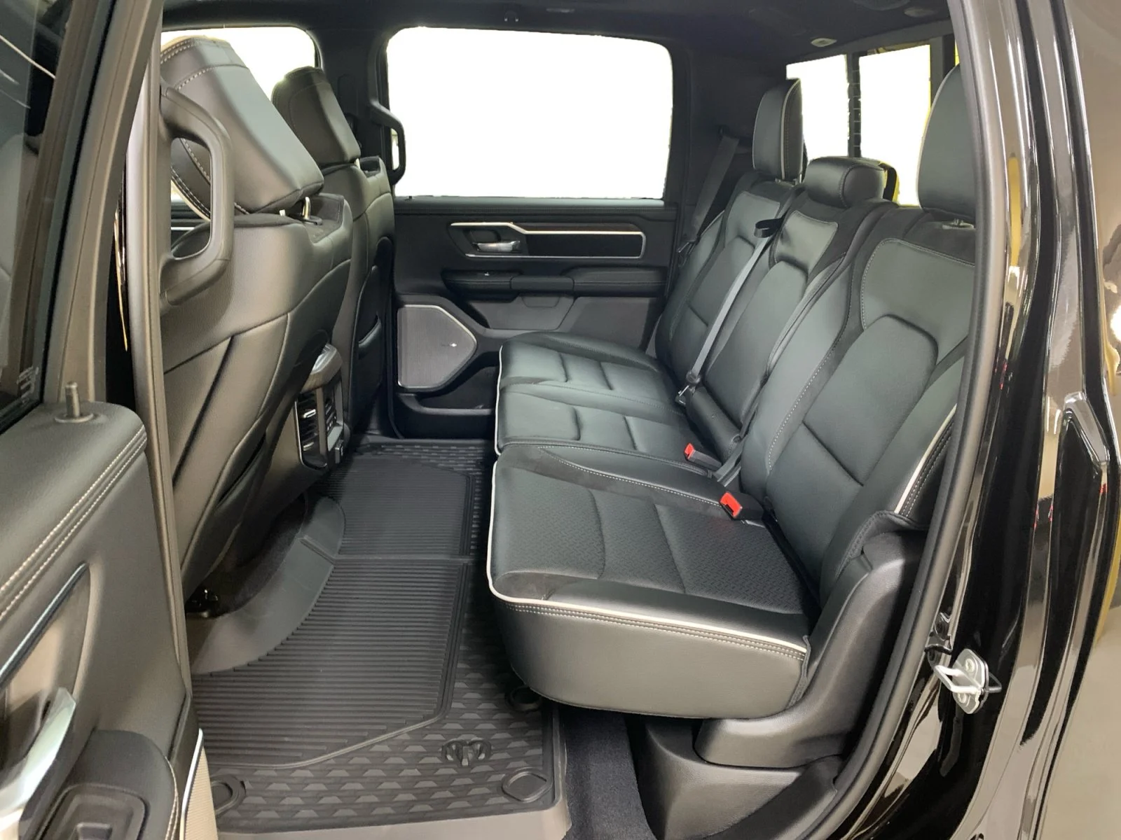 New 2026 Diamond Black Crystal Pearl Ram Laramie image 16