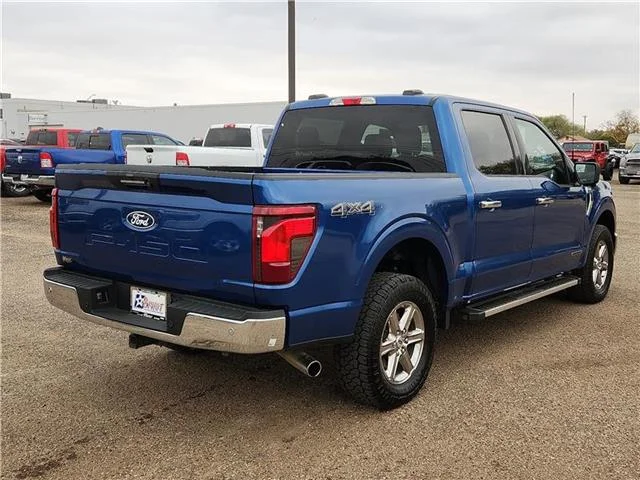 Used 2024 Atlas Blue Metallic Ford XLT 4x4 SuperCrew Cab 5.5 ft. box 145 in. WB image 4