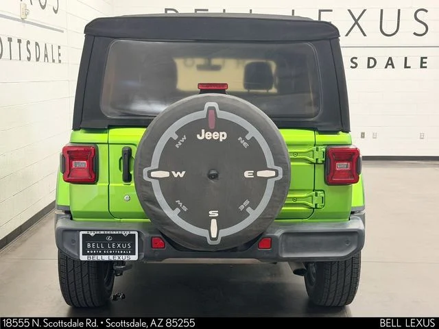 Used 2018 Green Jeep Unlimited Sahara image 5