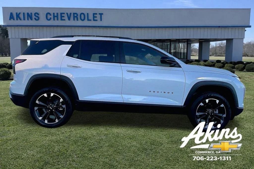 New 2026 Polar White Tricoat Chevrolet RS image 19