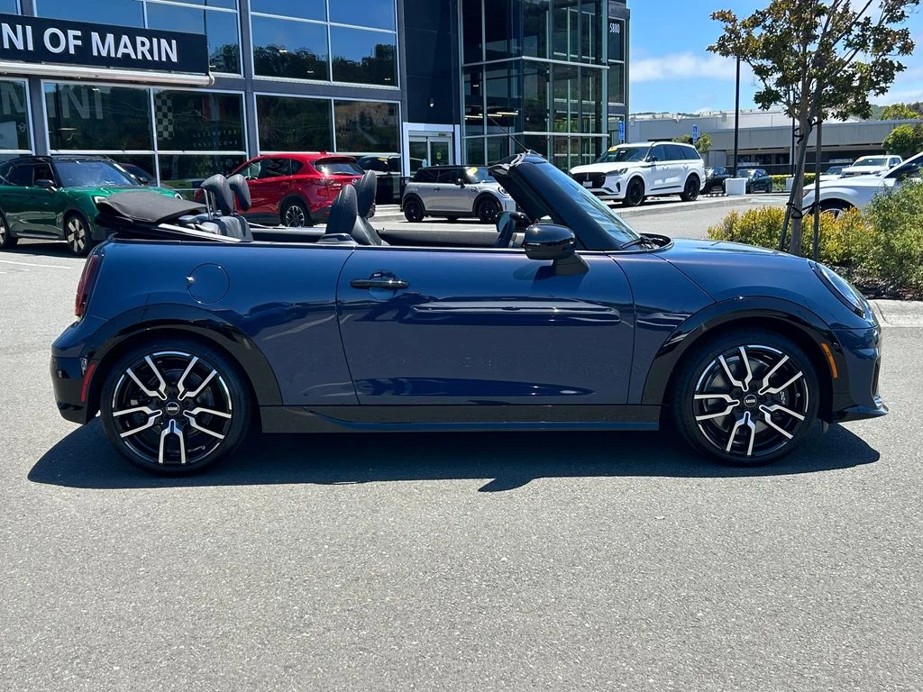 New 2026 Indigo Sunset Blue Metallic MINI Iconic image 6