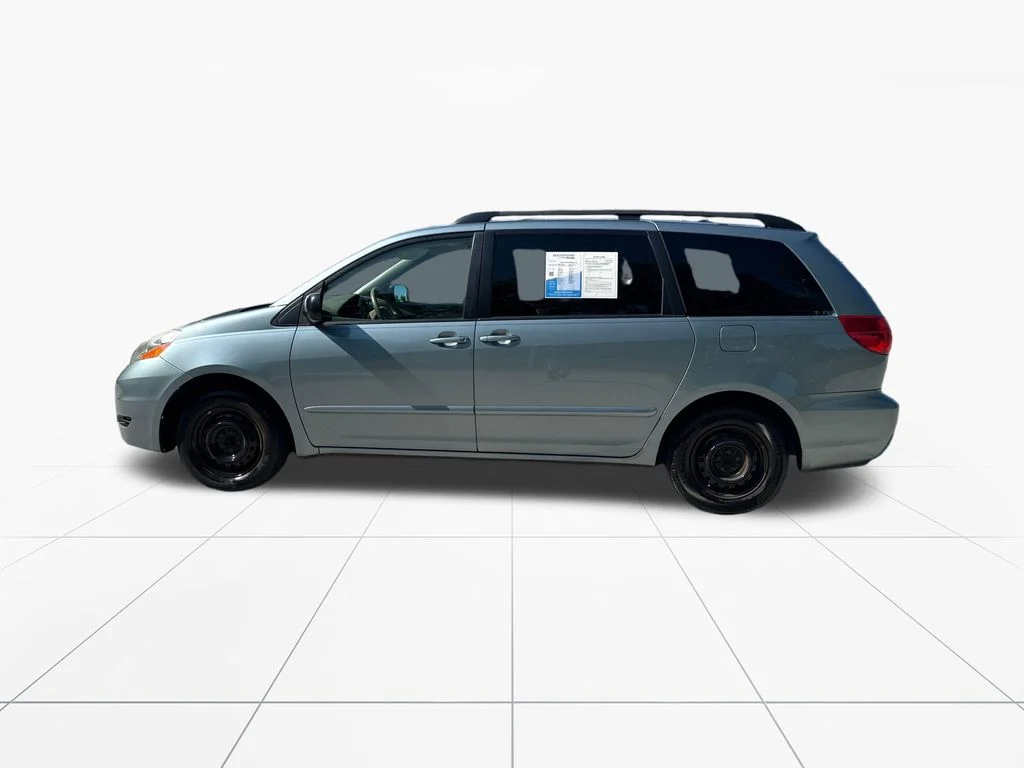Used 2010 Blue Mirage Metallic Toyota LE image 4
