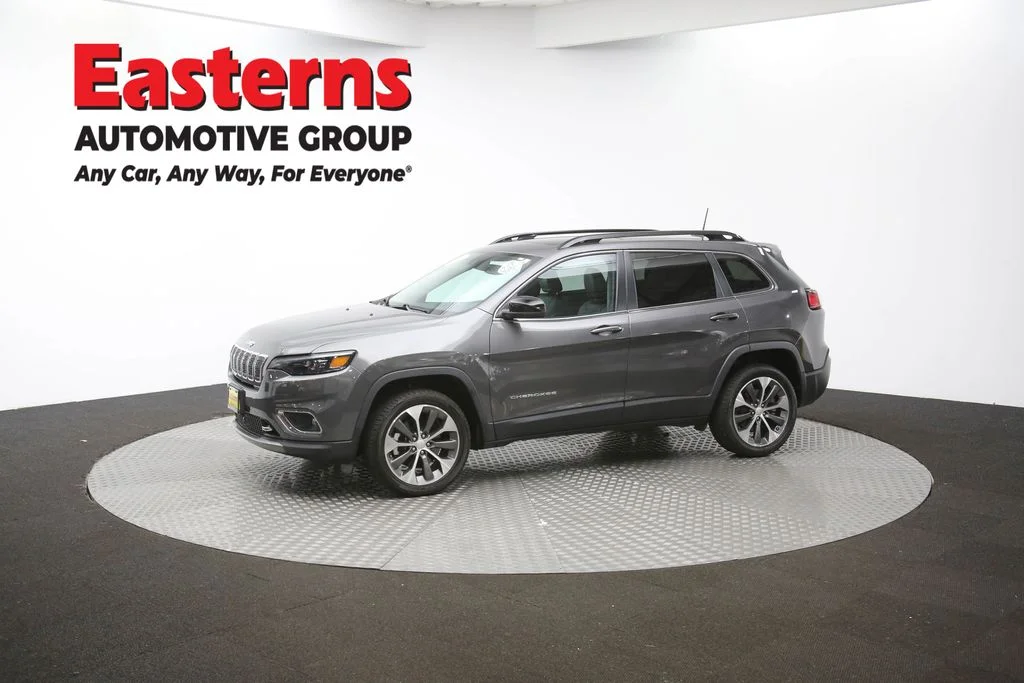Used 2022 Gray Jeep Limited image 58