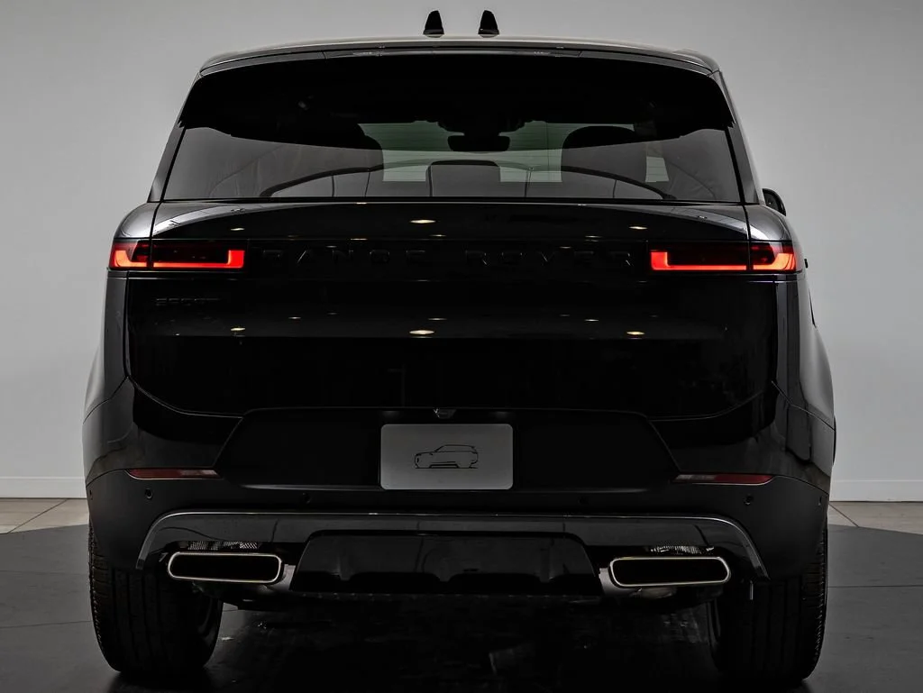 New 2026 Santorini Black Land Rover SE image 7