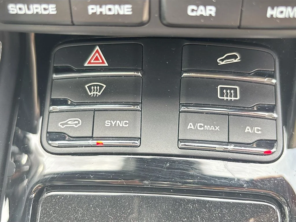 Used 2017 White Porsche Base image 30