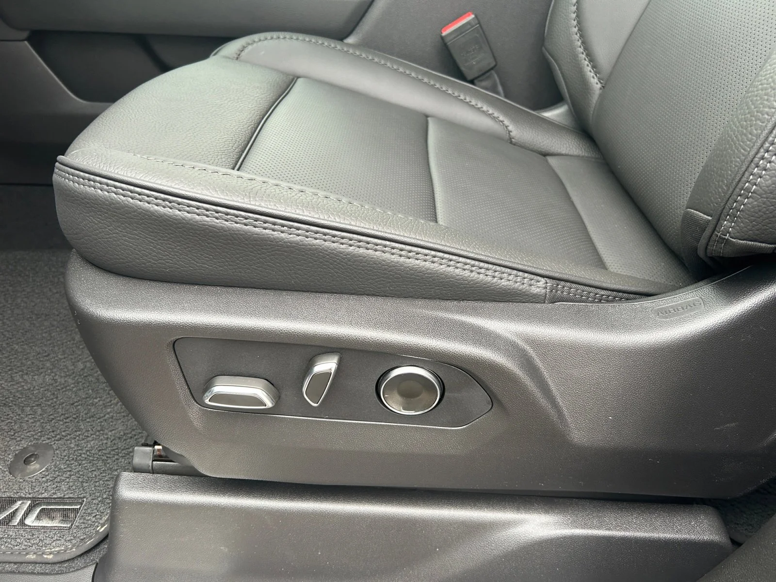 New 2026 Sterling Metallic GMC Denali image 15