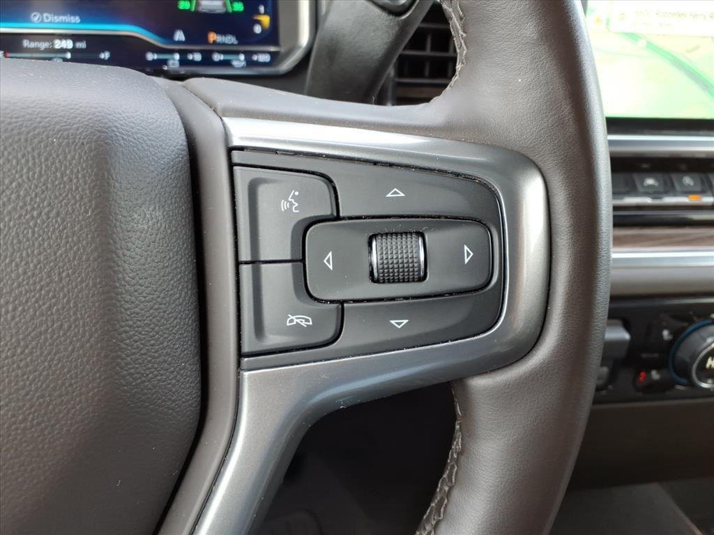 Used 2025 Sterling Gray Metallic Chevrolet LT image 14