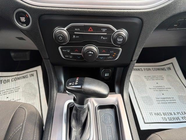 Used 2023 Granite Pearlcoat Dodge SXT image 23