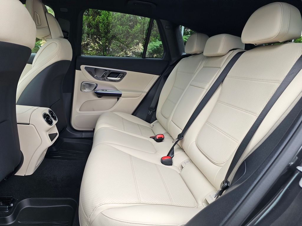 New 2026 Graphite Grey Metallic Mercedes-Benz GLC 300 image 19