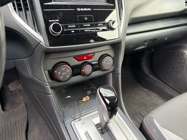 Used 2018 Gray Subaru 2.0i Premium image 9