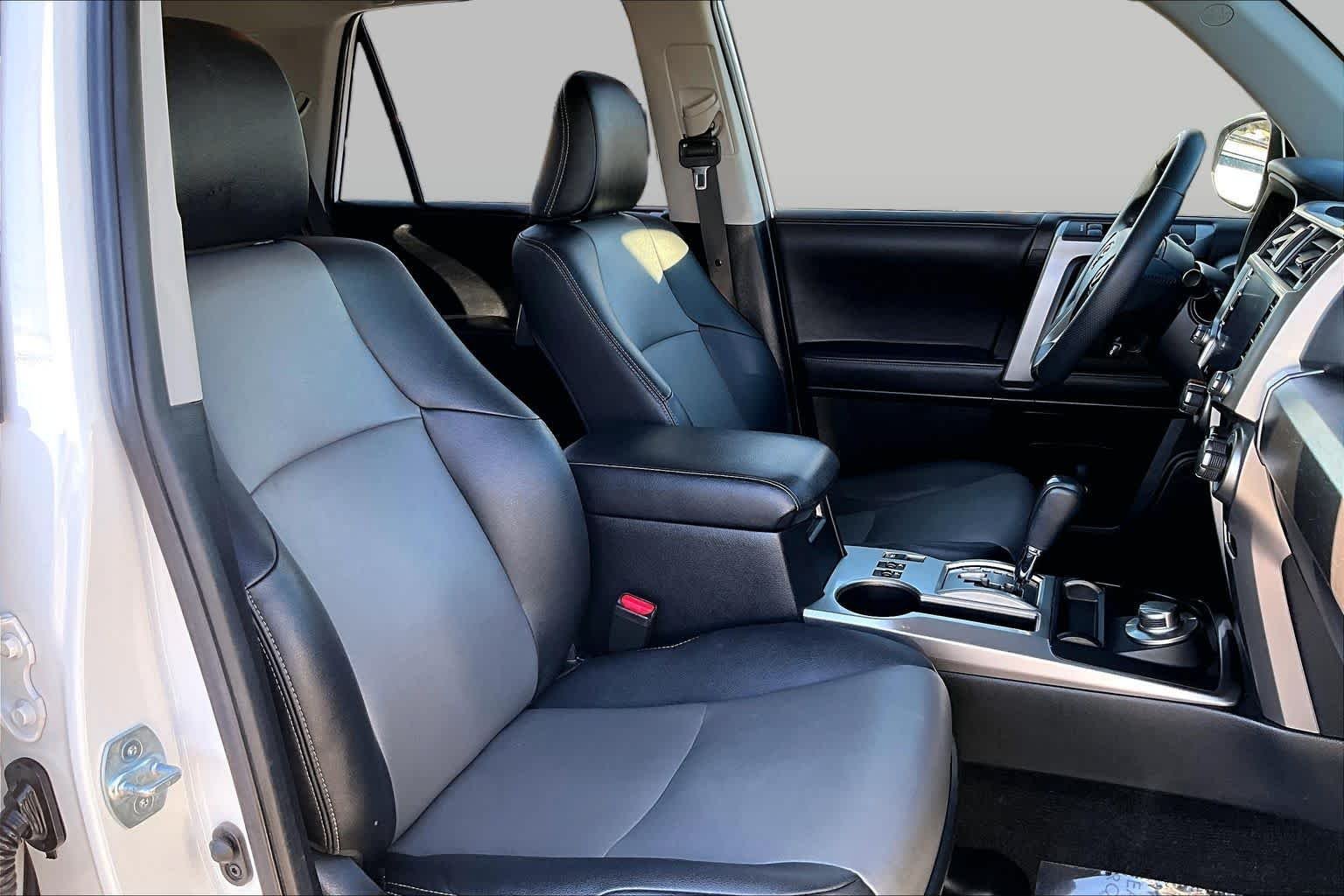 Used 2020 Super White Toyota SR5 Premium image 8