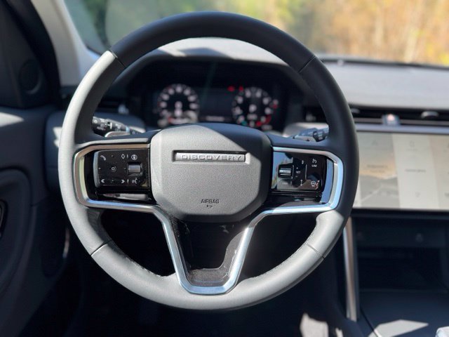 Used 2024 Hakuba Silver Metallic Land Rover S image 22