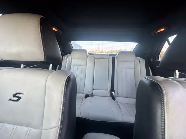 Used 2018 White Chrysler S image 18