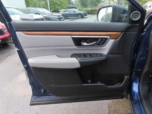 Certified Used 2019 Obsidian Blue Pearl Honda Touring image 17