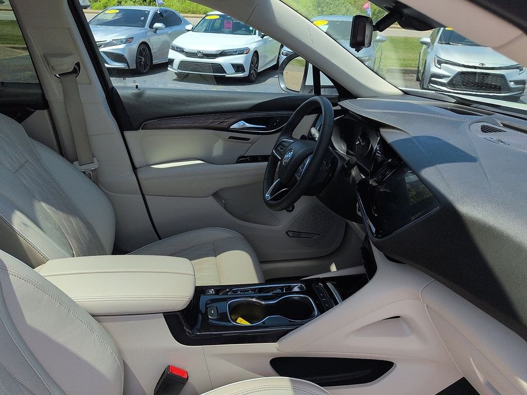 Used 2021 White Buick Avenir image 7