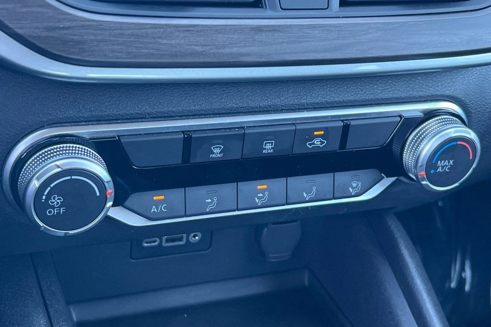 2025 Nissan Altima SV - Photo 17