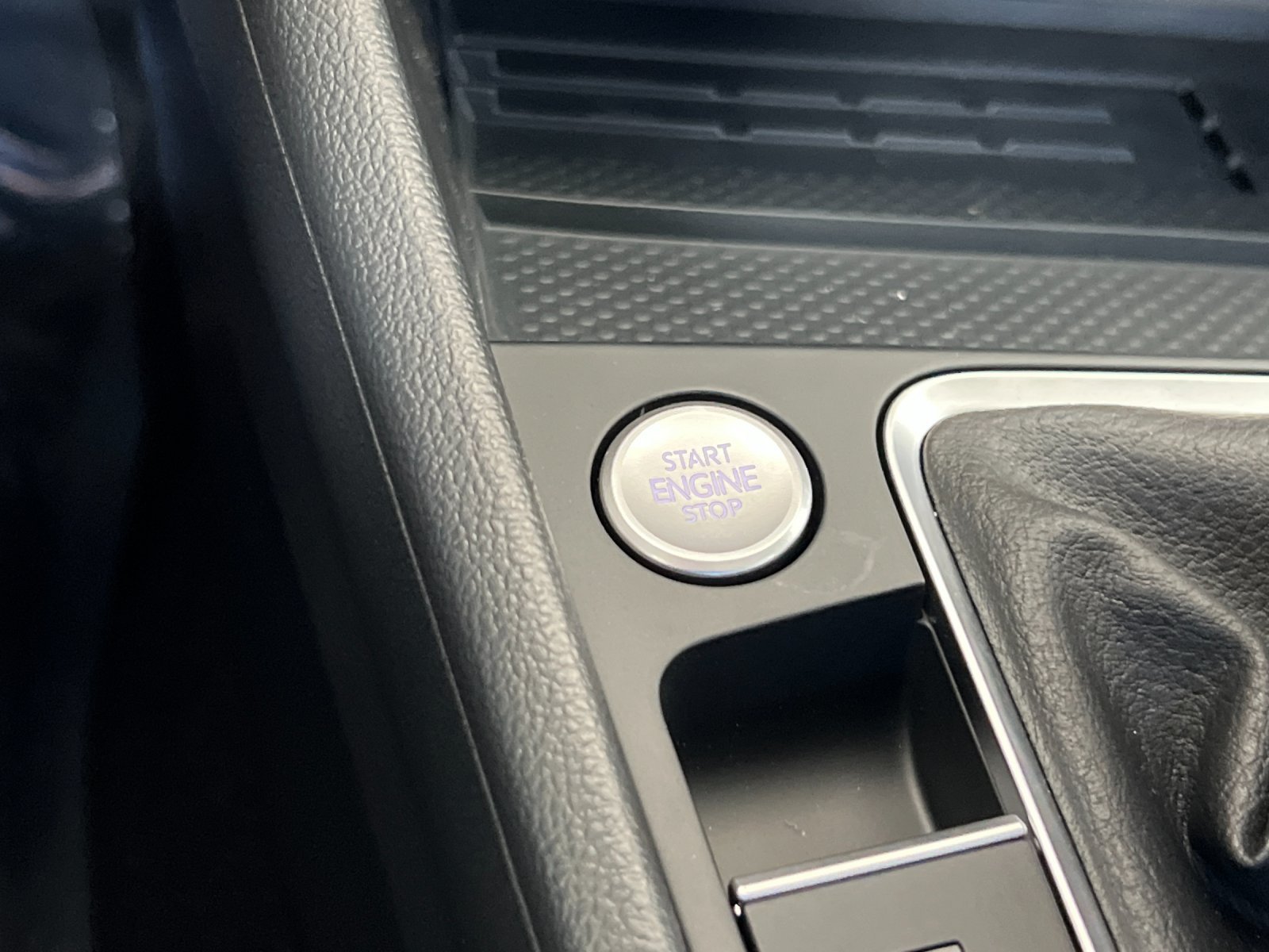 New 2026 Platinum Gray Metallic Volkswagen SE image 20