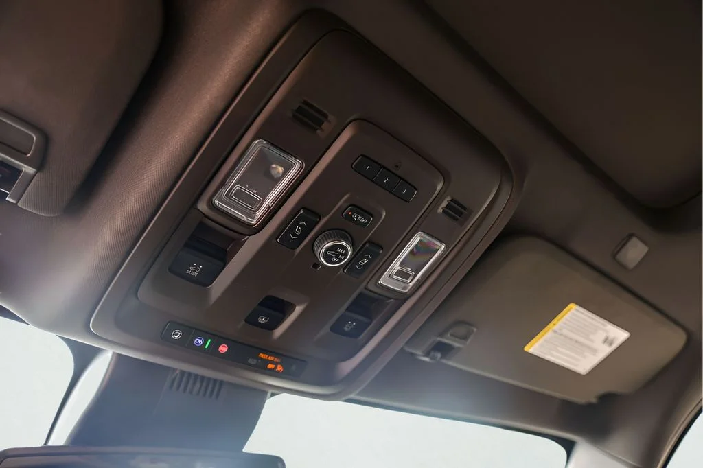 Used 2023 Beige GMC SLT image 24