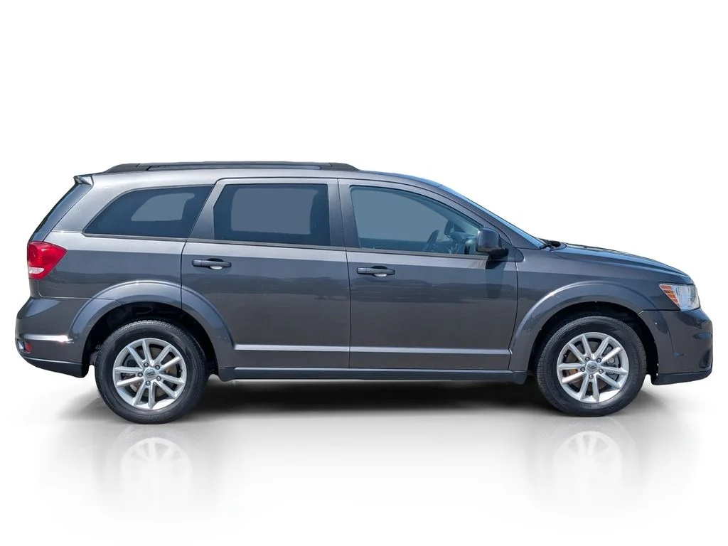 Used 2019 Gray Dodge SE image 5