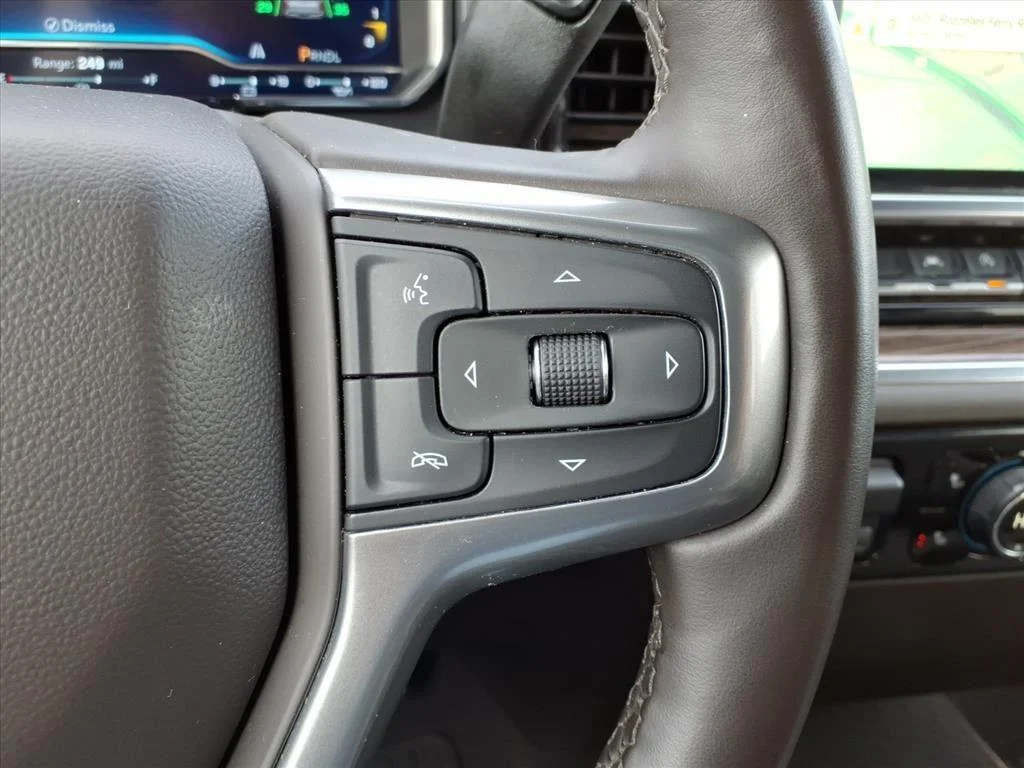 Used 2025 Sterling Gray Metallic Chevrolet LT image 14