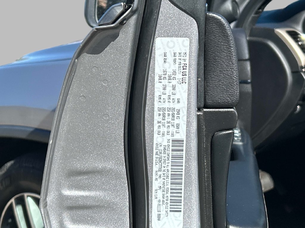 Used 2017 Silver Jeep Limited image 10