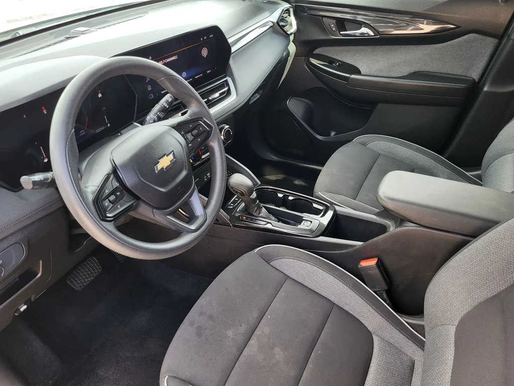 Used 2024 Sterling Gray Metallic Chevrolet LT image 10