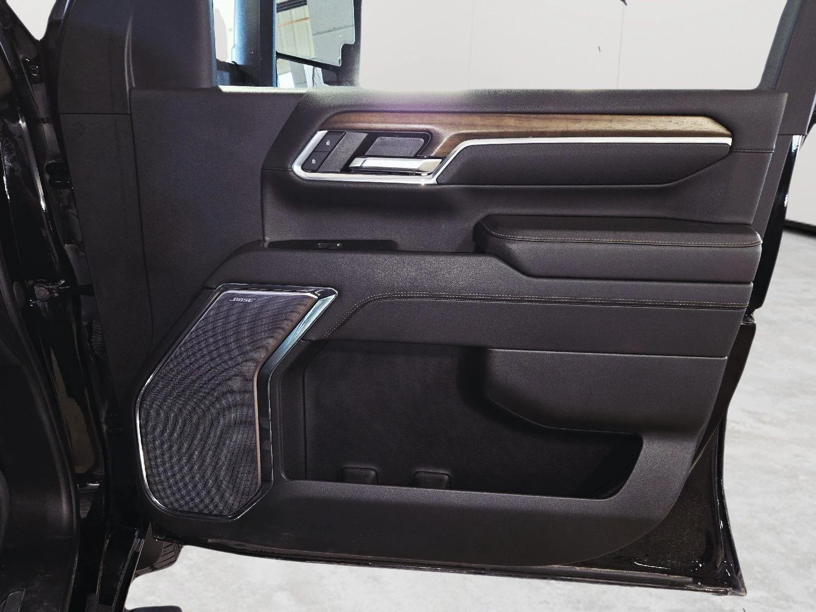 Used 2024 Black Chevrolet High Country image 42