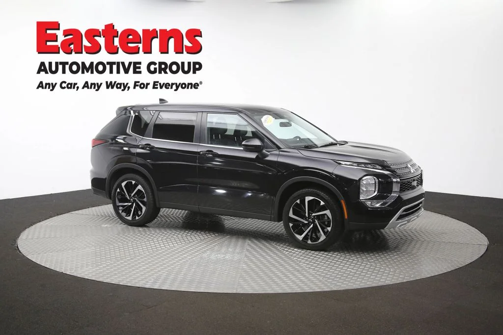 Used 2024 Black Mitsubishi SE image 47