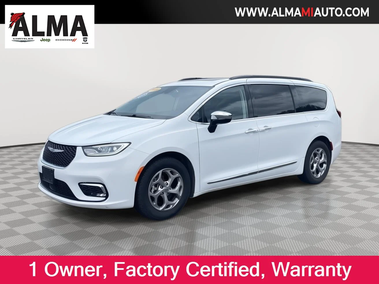 Used 2023 Bright White Clearcoat Chrysler Limited image 1