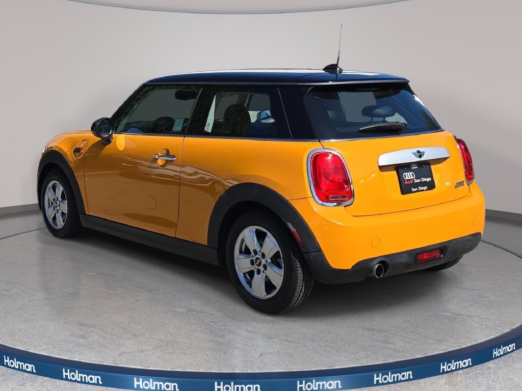 Used 2015 Orange MINI Base image 8